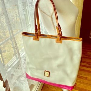 Dooney & Burke large tote bag 👜